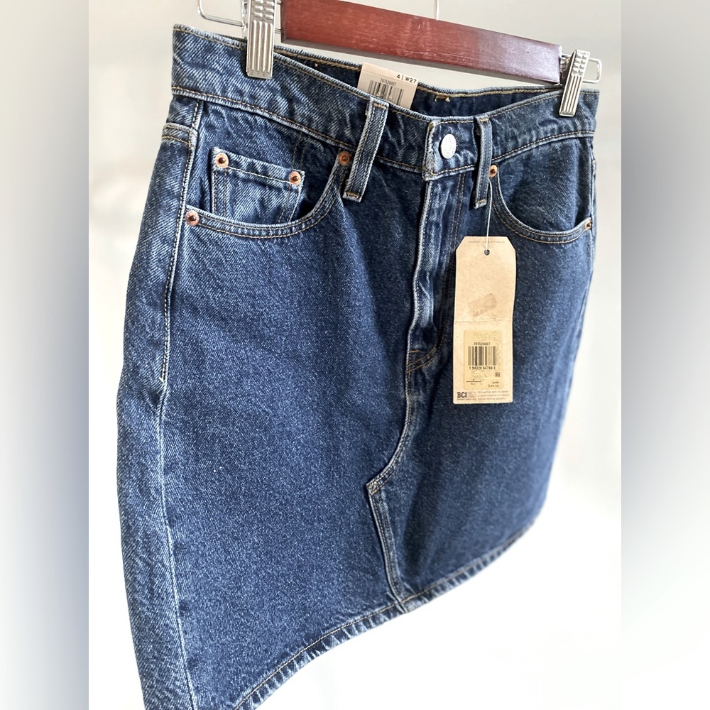 Levi's High Rise Deconstructed Iconic Jean Skirt ✨ Dark Wash Size 27